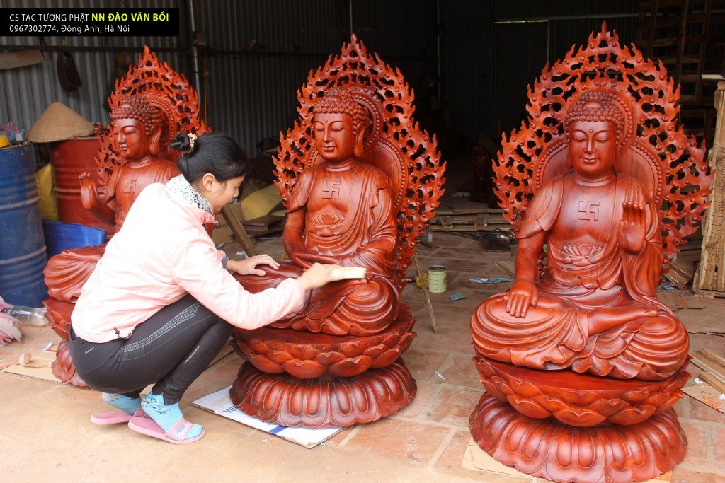 Bộ tượng Tây phương Tam thánh cao 1.3 mét, gỗ Hương ta. Phật tử tại TP. HCM thỉnh