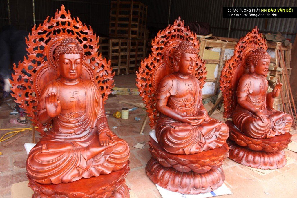 Bộ tượng Tây phương Tam thánh cao 1.3 mét, gỗ Hương ta. Phật tử tại TP. HCM thỉnh