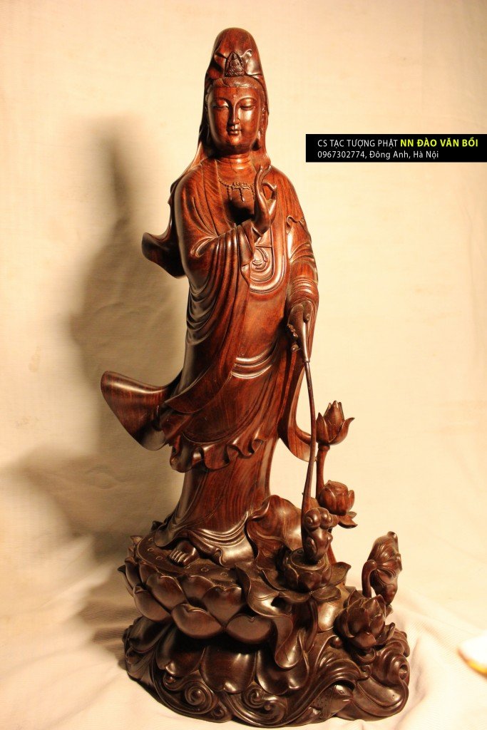 Tôn tượng Quán thế âm Bồ tát, gỗ trắc nguyên khối cao 67cm