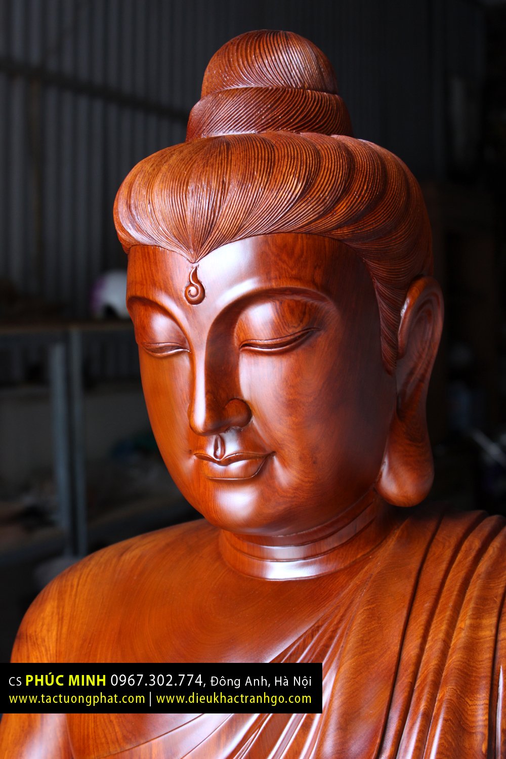 Tượng Phật Thích Ca lối Gandhara (thế kỷ II CN) cao 1.28 mét, gỗ Hương, được chùa Phật giáo Nguyên thủy thỉnh đặt tại chánh điện.