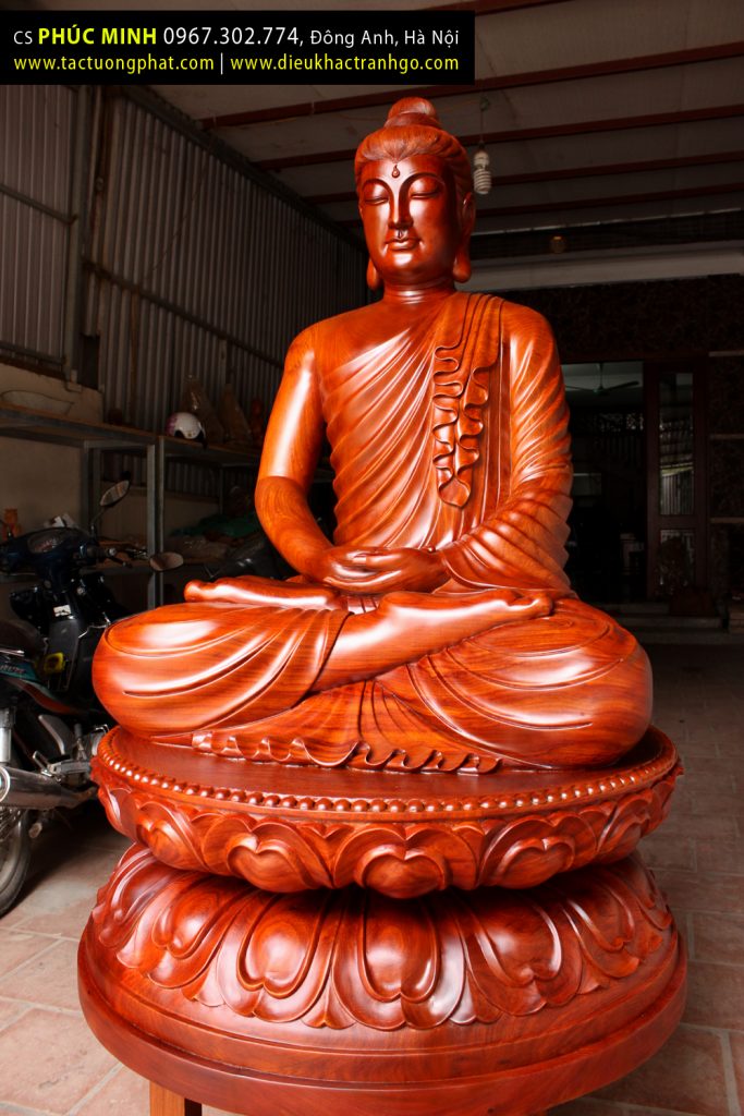 Tượng Phật Thích Ca lối Gandhara (thế kỷ II CN) cao 1.28 mét, gỗ Hương, được chùa Phật giáo Nguyên thủy thỉnh đặt tại chánh điện.