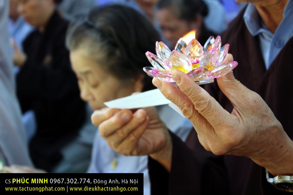 Lễ Thỉnh Tôn tượng Tôn tượng Thiên Thủ Thiên Nhãn Thập Nhất Diện Quán Thế Âm Bồ Tát 42 Thủ Ấn Mật Tông, cao 82cm, gỗ Hương từ Hà Nội về Vũng Tàu.
