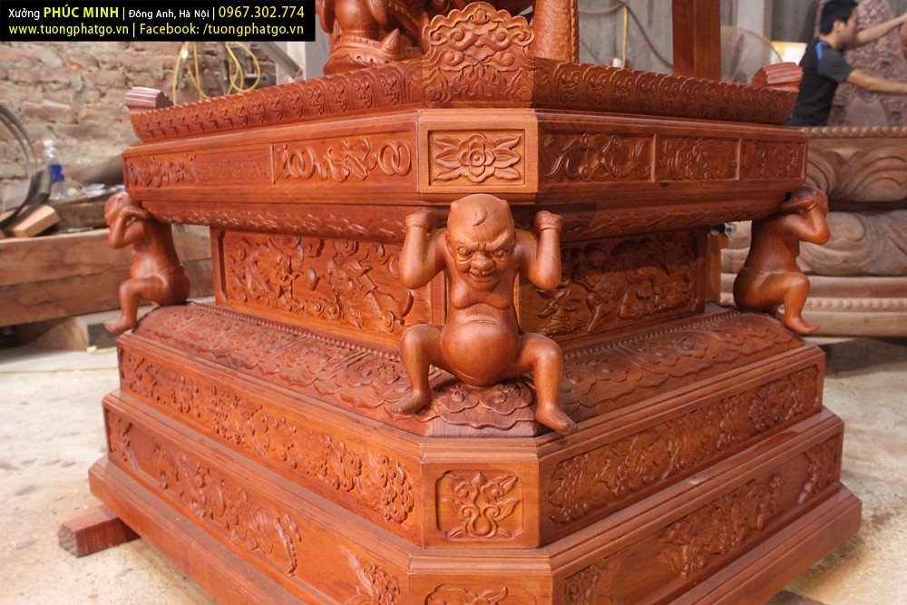Tôn tượng Quan âm Bồ tát Nghìn mắt Nghìn tay ngồi trên con Hắc Long theo lối Tam Tài Giả cao 2.65 mét.