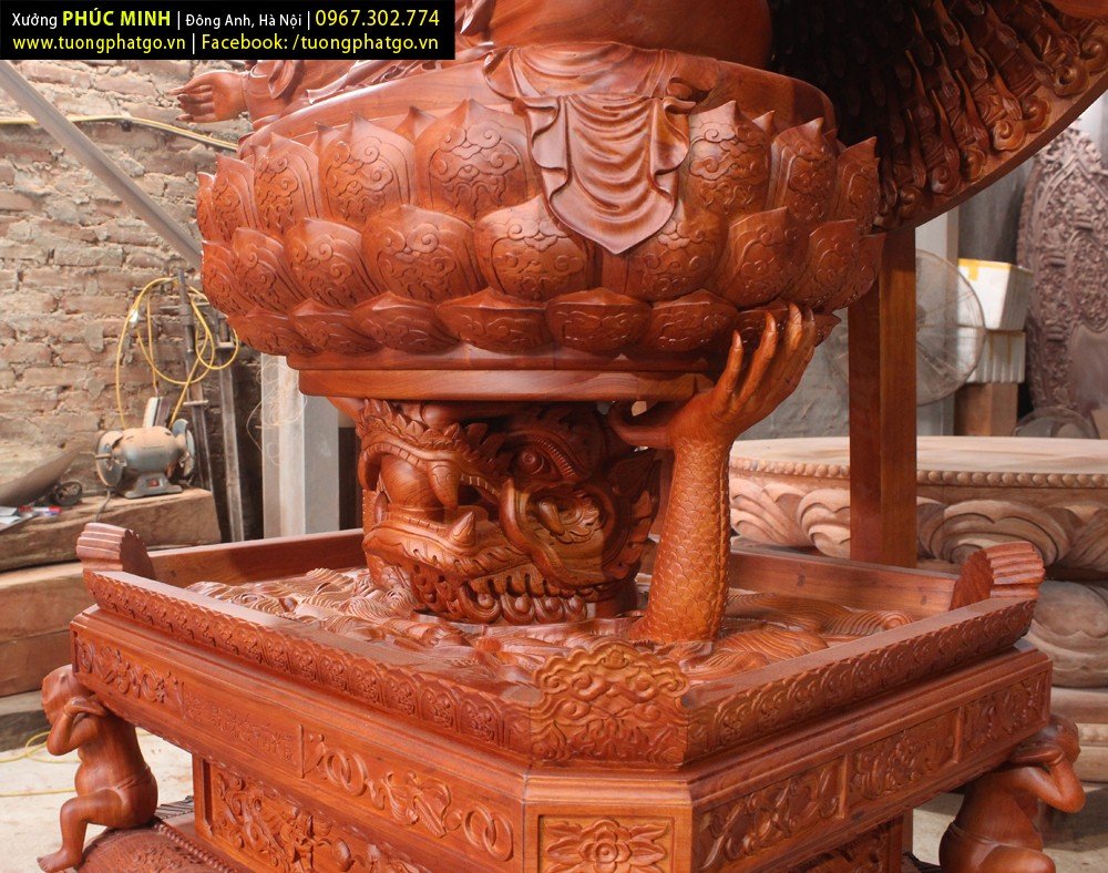 Tôn tượng Quan âm Bồ tát Nghìn mắt Nghìn tay ngồi trên con Hắc Long theo lối Tam Tài Giả cao 2.65 mét.