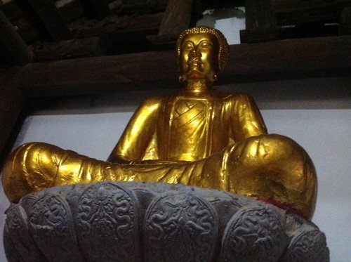 tượng Phật A Di Đà chùa Ngô Xá