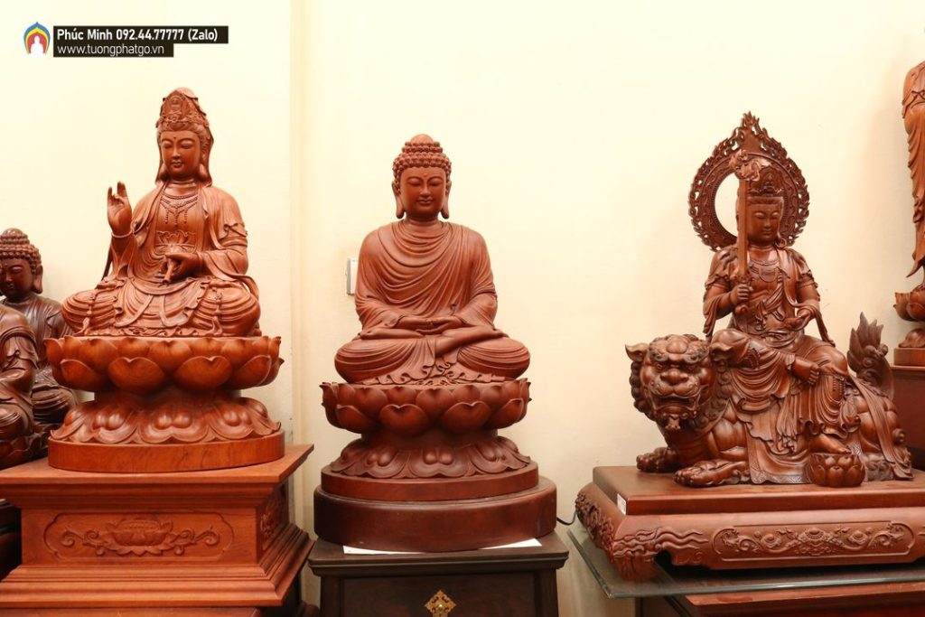 Những tượng cỡ nhỏ đang có sẵn tại Xưởng tượng Phật gỗ Phúc Minh