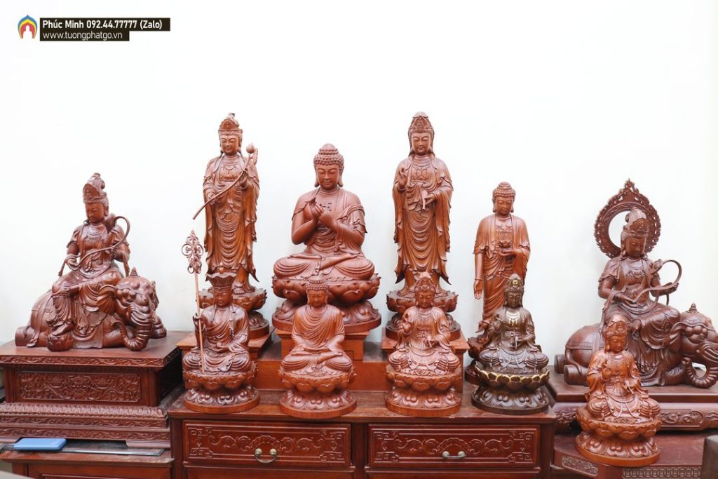 Những tượng cỡ nhỏ đang có sẵn tại Xưởng tượng Phật gỗ Phúc Minh