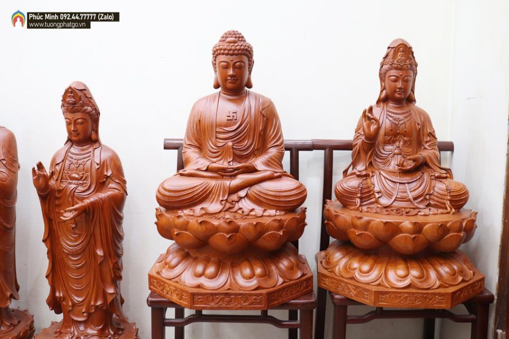 Những tượng cỡ nhỏ đang có sẵn tại Xưởng tượng Phật gỗ Phúc Minh